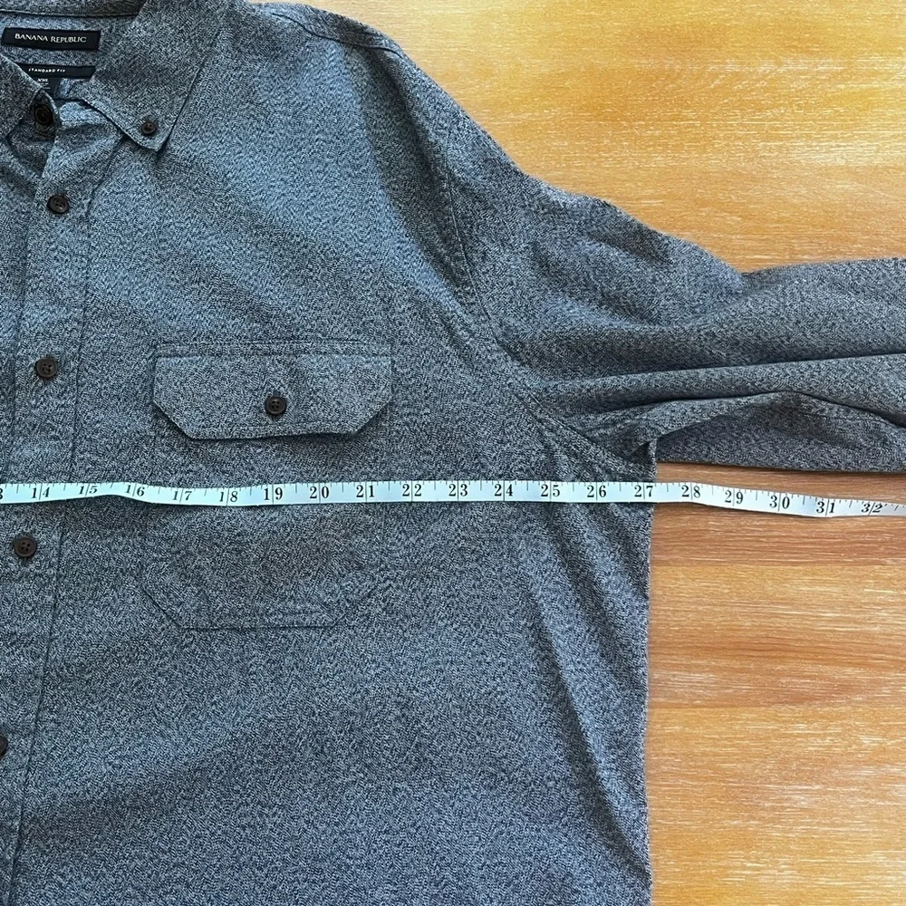 Banana Republic men’s Blue mid weight flap pockets cotton button down shirt XXL